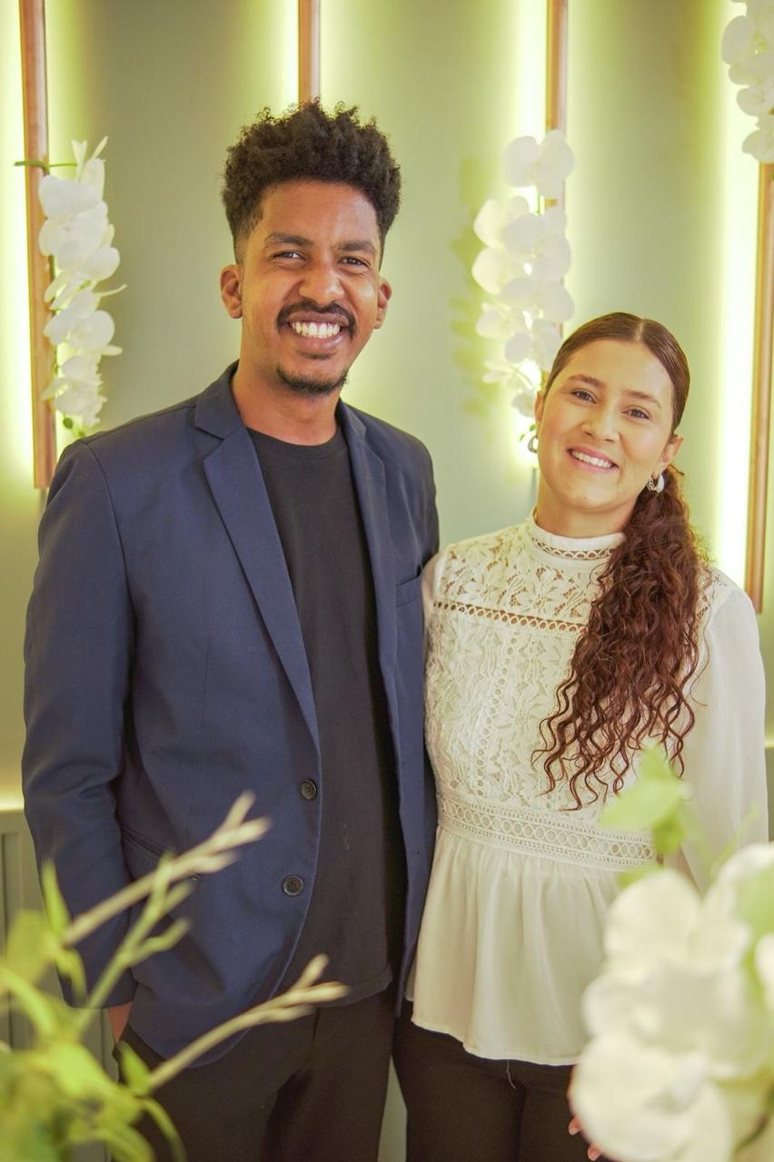 Deivid Peniel e Cecília, pastores locais da Jesus Church SAD